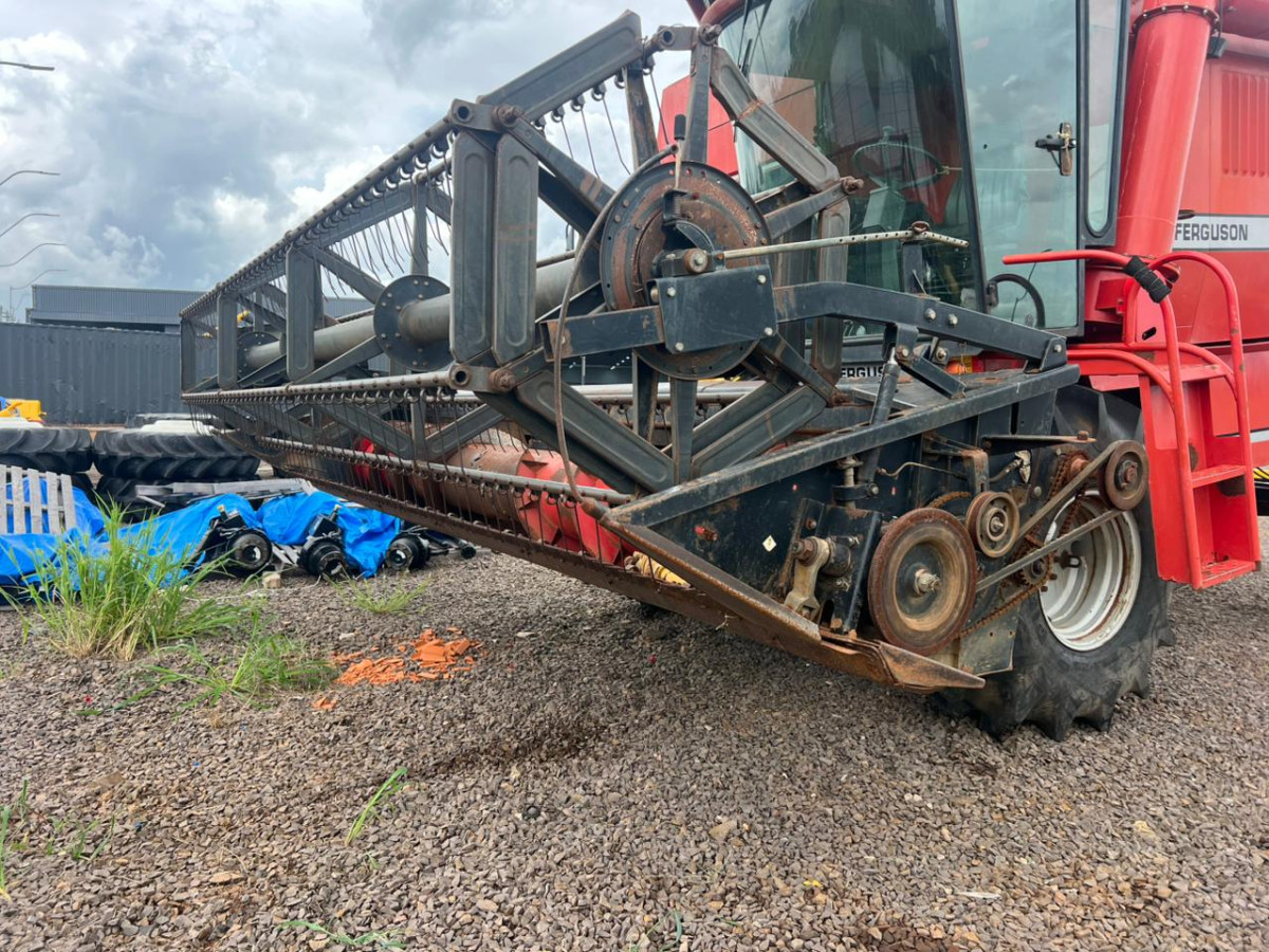 プラットホーム COLHEITADEIRA, 5650, PL18 rígida - Marca: MASSEY FERGUSON - Super
